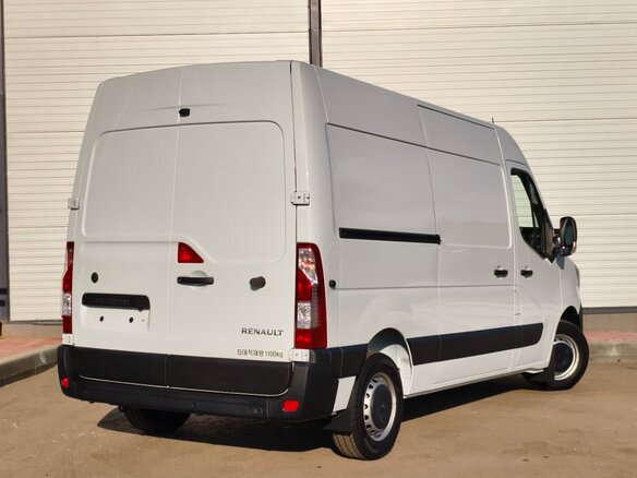 2024 Renault Master, белый, 5600000 рублей - вид 6