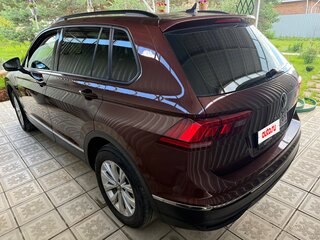 2021 Volkswagen Tiguan II Рестайлинг, коричневый, 3000000 рублей, вид 4