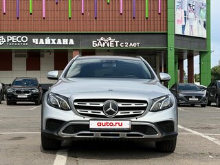 2019 Mercedes-Benz E-Класс All-Terrain 220 d V (W213, S213, C238), серебристый, 2890000 рублей, вид 2