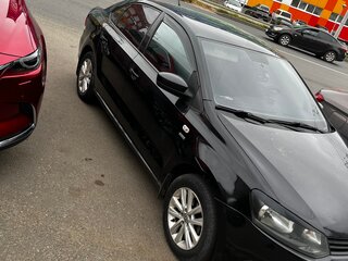 2013 Volkswagen Polo V, чёрный, 600000 рублей, вид 1