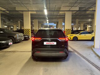 2020 Toyota RAV4 V (XA50), чёрный, 3200000 рублей, вид 4