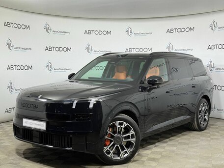 Lynk & Co 900
