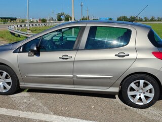 2011 Peugeot 308 I Рестайлинг, серый, 515000 рублей, вид 5