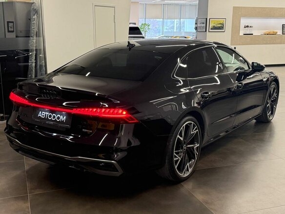2026 Audi A7 L 45 TFSI II (4K), чёрный, 7098000 рублей - вид 5