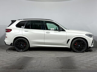 2021 BMW X5 40i IV (G05/G18), белый, 6633000 рублей, вид 4