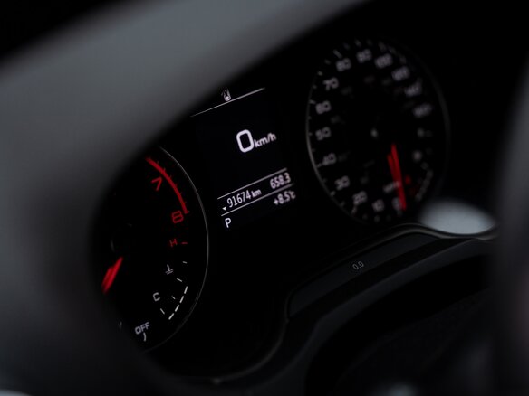 2017 Audi A3 III (8V) Рестайлинг, серебристый, 2190000 рублей - вид 19