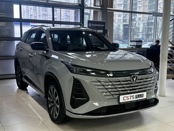 2024 Changan CS75 Plus III, серый, 2900000 рублей - вид 2