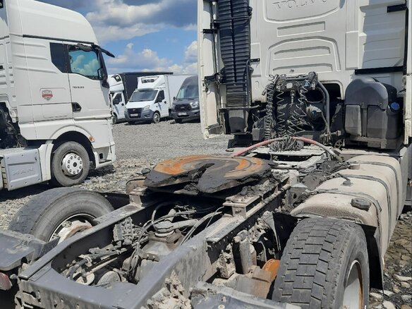 2019 Volvo FH 540, белый, 5035950 рублей - вид 3