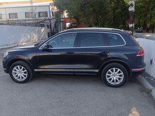 2016 Volkswagen Touareg II Рестайлинг, синий, 3300000 рублей, вид 4
