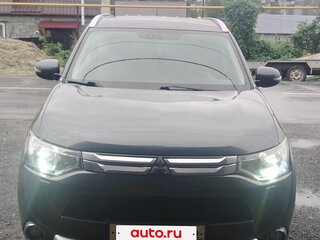 2014 Mitsubishi Outlander III Рестайлинг, серый, 1300000 рублей, вид 3
