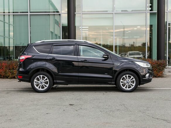 2017 Ford Kuga II Рестайлинг, чёрный, 1650000 рублей - вид 7