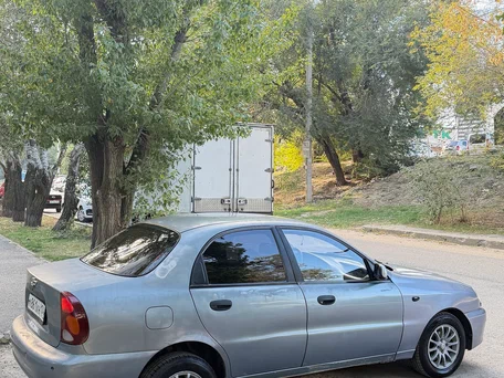 2009 Chevrolet Lanos I, серебристый, 140000 рублей, вид 3