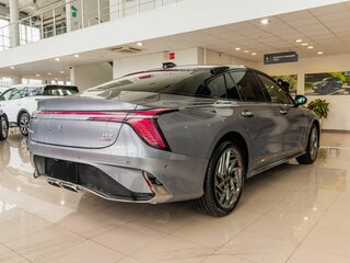 2025 Hongqi H6, серый, 4399000 рублей, вид 3