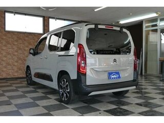 2022 Citroen Berlingo III, бежевый, 1487911 рублей, вид 4