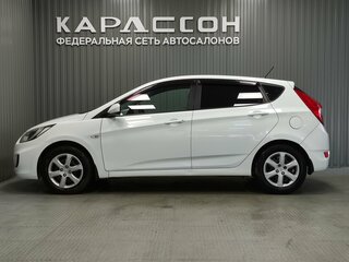 2013 Hyundai Solaris I, белый, 858000 рублей, вид 5
