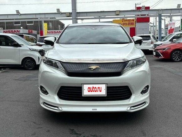 2017 Toyota Harrier III (XU60), белый, 2100000 рублей - вид 1