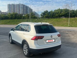 2017 Volkswagen Tiguan II, белый, 1700000 рублей, вид 4