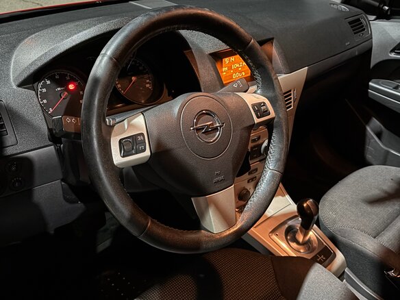 2008 Opel Astra H Рестайлинг, красный, 410000 рублей - вид 5