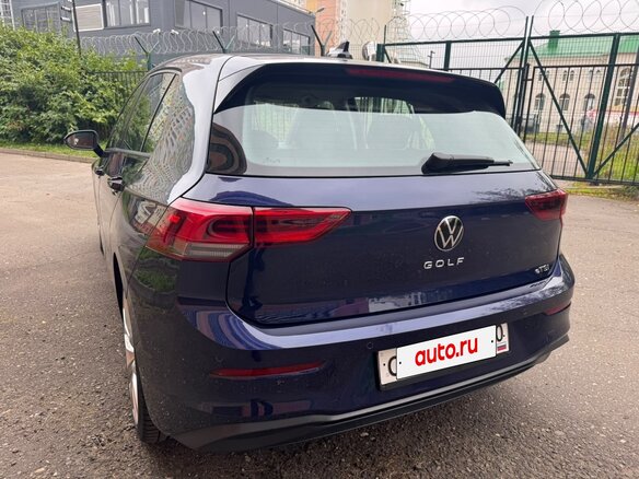 2021 Volkswagen Golf VIII, синий - вид 4