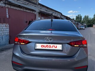 2018 Hyundai Solaris II, серый, 1050000 рублей, вид 4