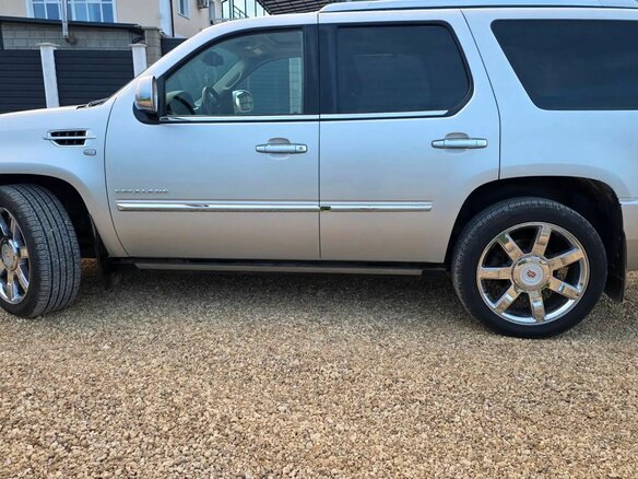 2011 Cadillac Escalade III, серебристый, 1900050 рублей - вид 6