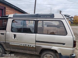 1990 Toyota Lite Ace III, коричневый, 350000 рублей, вид 2