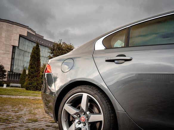 2016 Jaguar XE EcoBoost I, серый, 1399000 рублей - вид 17