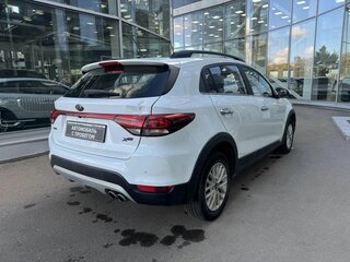 2020 Kia Rio X-Line IV, белый, 1490000 рублей, вид 4
