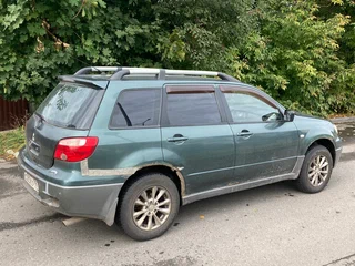 2006 Mitsubishi Outlander I, зелёный, 400000 рублей, вид 5