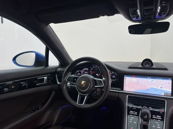 2017 Porsche Panamera 4S II, синий, 5690000 рублей - вид 13