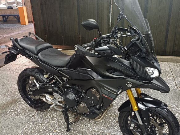 2017 Yamaha MT-09 Tracer (FJ-09), чёрный, 790000 рублей