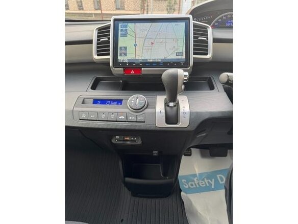 2016 Honda Freed I Рестайлинг 2, серебристый, 921000 рублей - вид 14