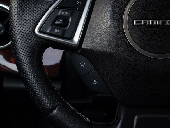 2018 Chevrolet Camaro VI Рестайлинг, жёлтый, 2980000 рублей - вид 29