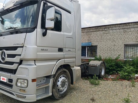2017 Mercedes-Benz Actros, серебристый, 3980000 рублей, вид 4