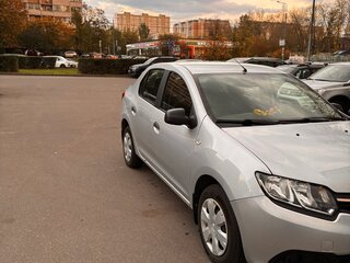 2014 Renault Logan II, серебристый, 900000 рублей, вид 1