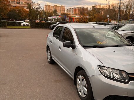 2014 Renault Logan II, серебристый, 900000 рублей, вид 1