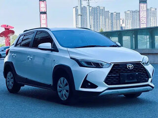 2022 Toyota Yaris L XP150 Рестайлинг, белый, 1050666 рублей, вид 1