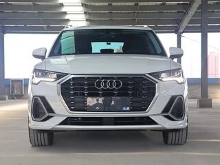 2022 Audi Q3 35 TFSI II (F3), белый, 2390000 рублей, вид 2