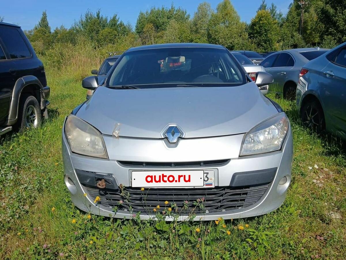 Открыть фотографии: Renault Megane III
