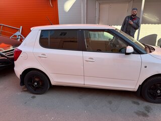 2012 Skoda Fabia II Рестайлинг, белый, 395000 рублей, вид 4