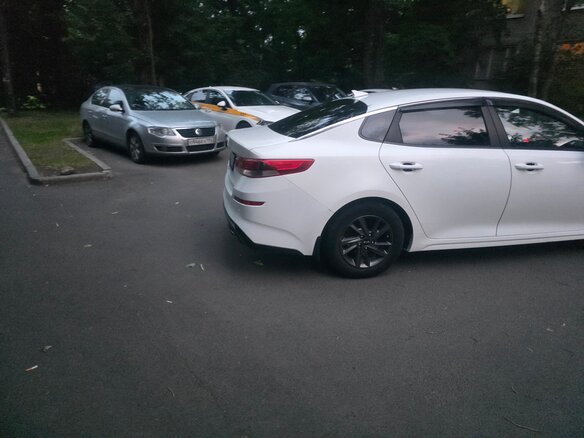 2019 Kia Optima IV Рестайлинг, белый, 1640000 рублей - вид 4