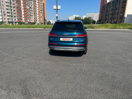 2020 Audi Q7 45 TDI II (4M) Рестайлинг, синий, 6699000 рублей, вид 5