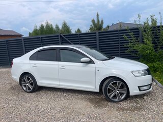2017 Skoda Rapid I Рестайлинг, белый, 1050000 рублей, вид 2