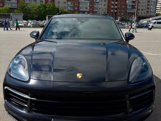 2018 Porsche Cayenne III, чёрный, 5450000 рублей, вид 3