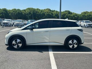 2025 BYD Dolphin 44.9 kWh I, бежевый, 1498000 рублей, вид 3