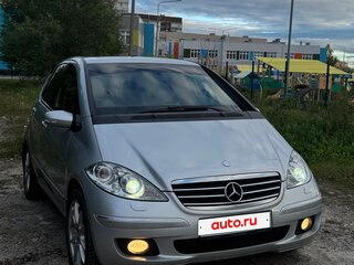 2008 Mercedes-Benz A-Класс 200 II (W169) Рестайлинг, серебристый, 900000 рублей, вид 2