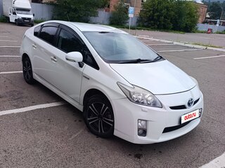 2010 Toyota Prius III (XW30), белый, 1010000 рублей, вид 1
