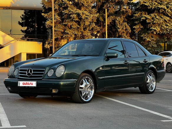1996 Mercedes-Benz E-Класс 320 II (W210, S210), зелёный, 550000 рублей