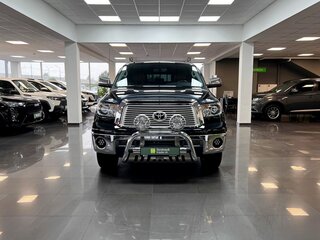 2012 Toyota Tundra CrewMax II, чёрный, 5600000 рублей, вид 3