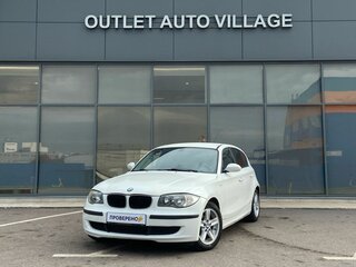 2009 BMW 1 серии 116i I (E81/E82/E87/E88) Рестайлинг, белый, 600000 рублей, вид 1